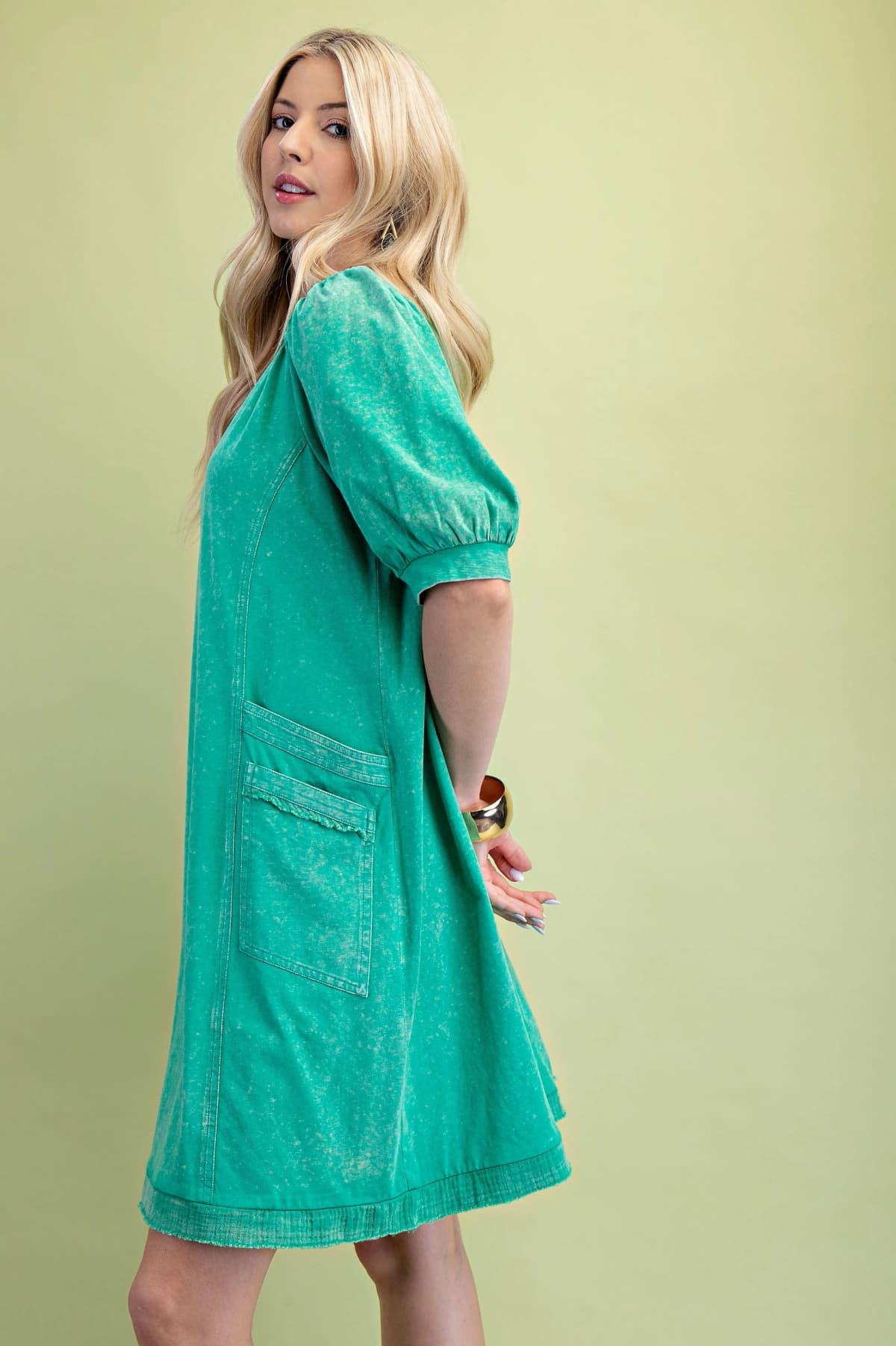 TE1182 - KELLY GREEN