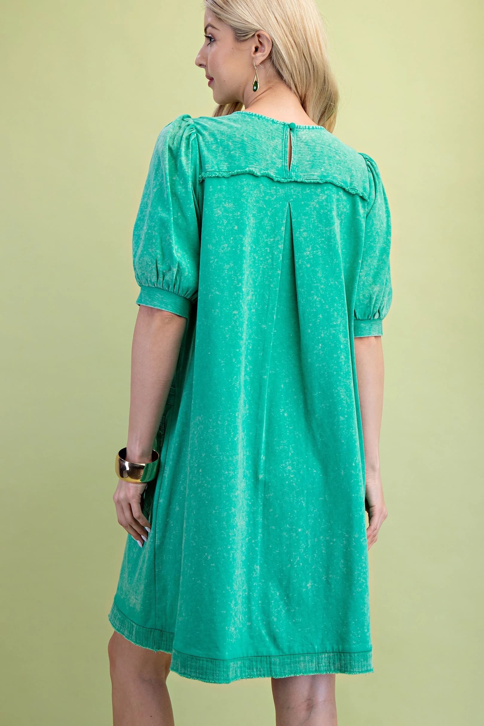 TE1182 - KELLY GREEN