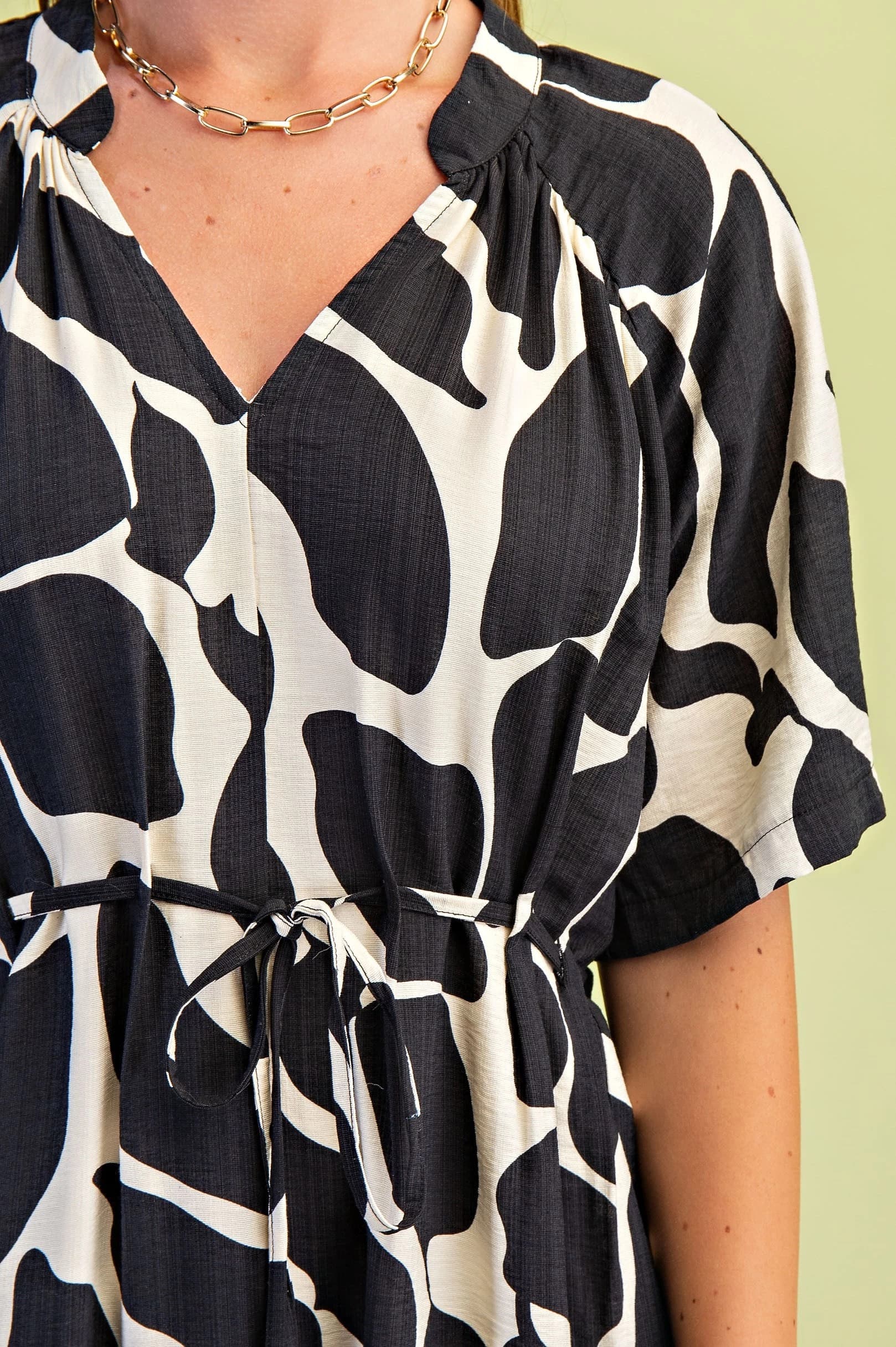 TE1614 - BLACK / IVORY