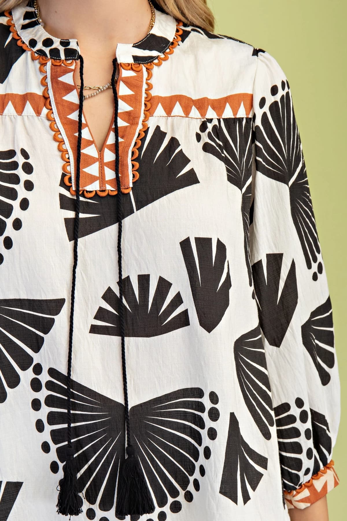 TE1631 - CREAM / BLACK