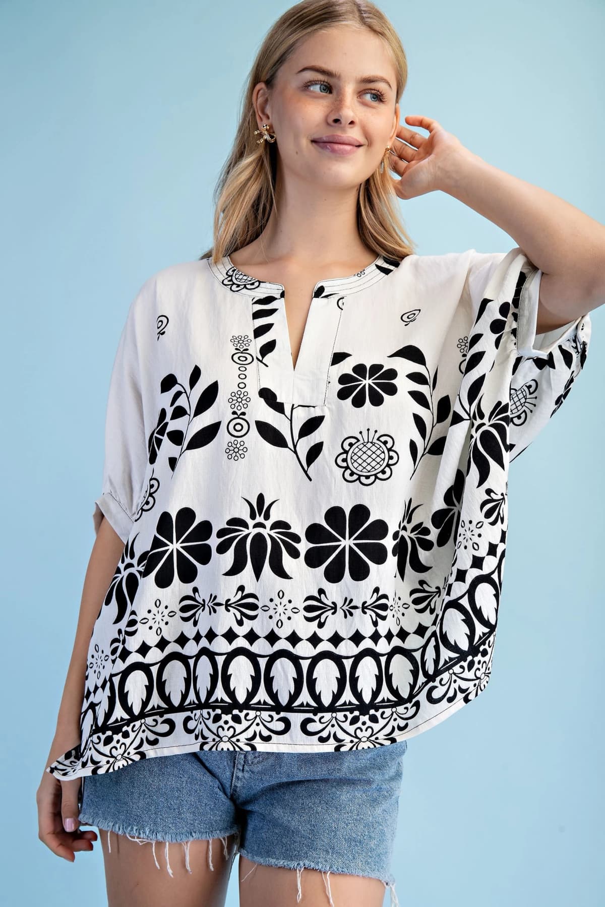 TE1828 - BLACK / WHITE