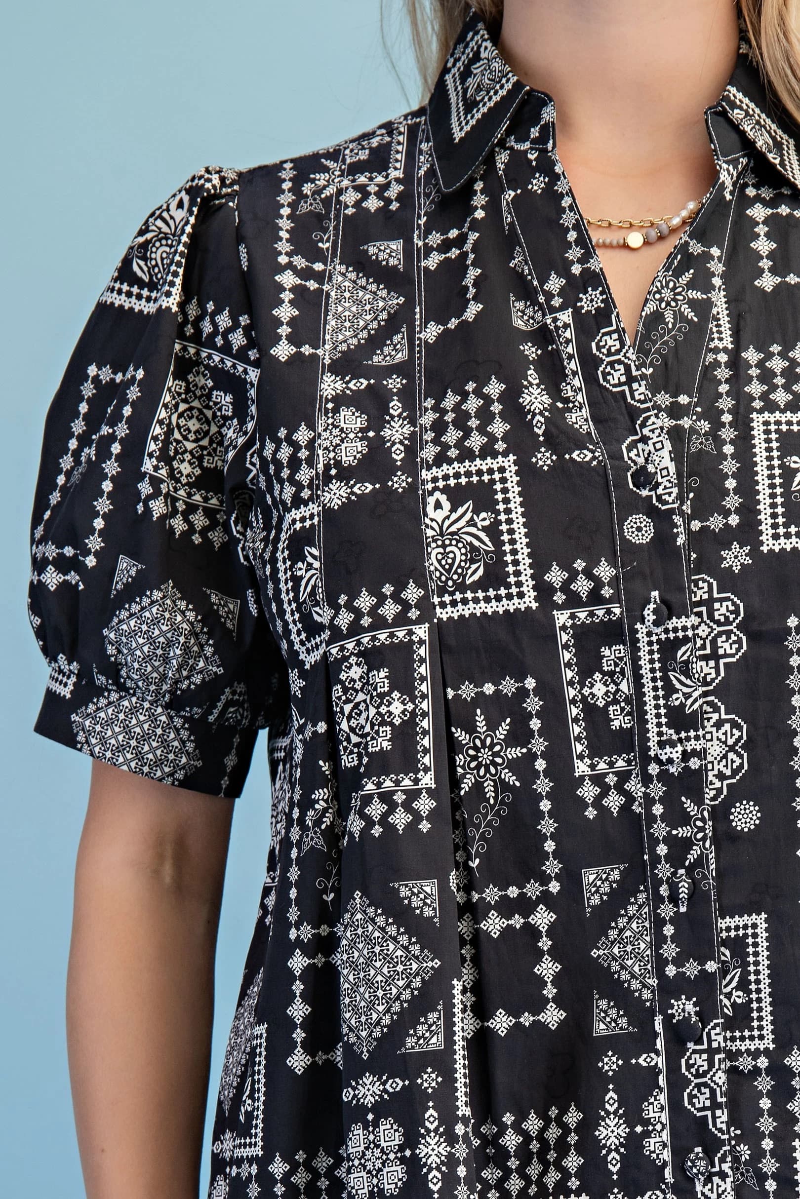 TE1925 - BLACK / WHITE