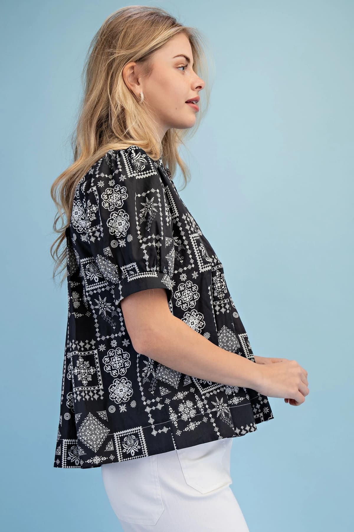 TE1925 - BLACK / WHITE