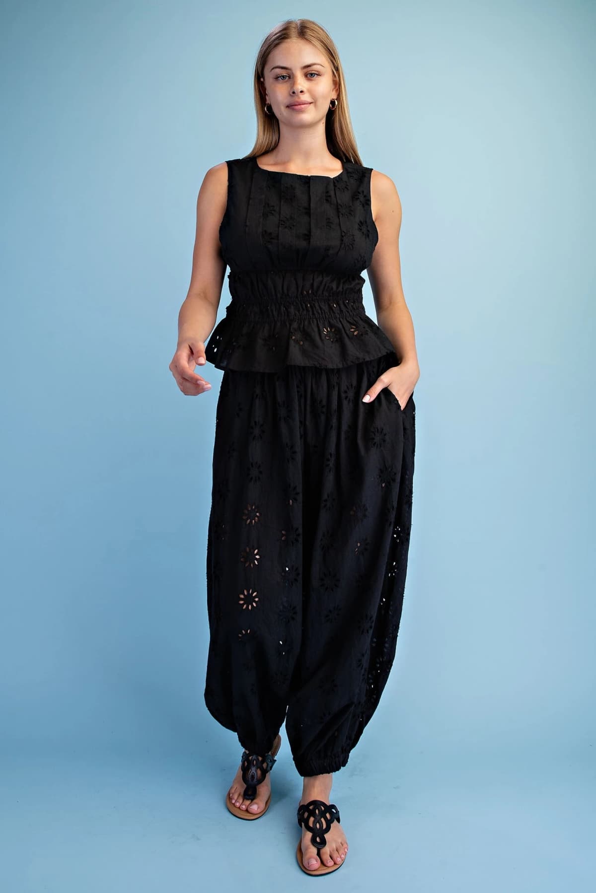 TE2114 - BLACK