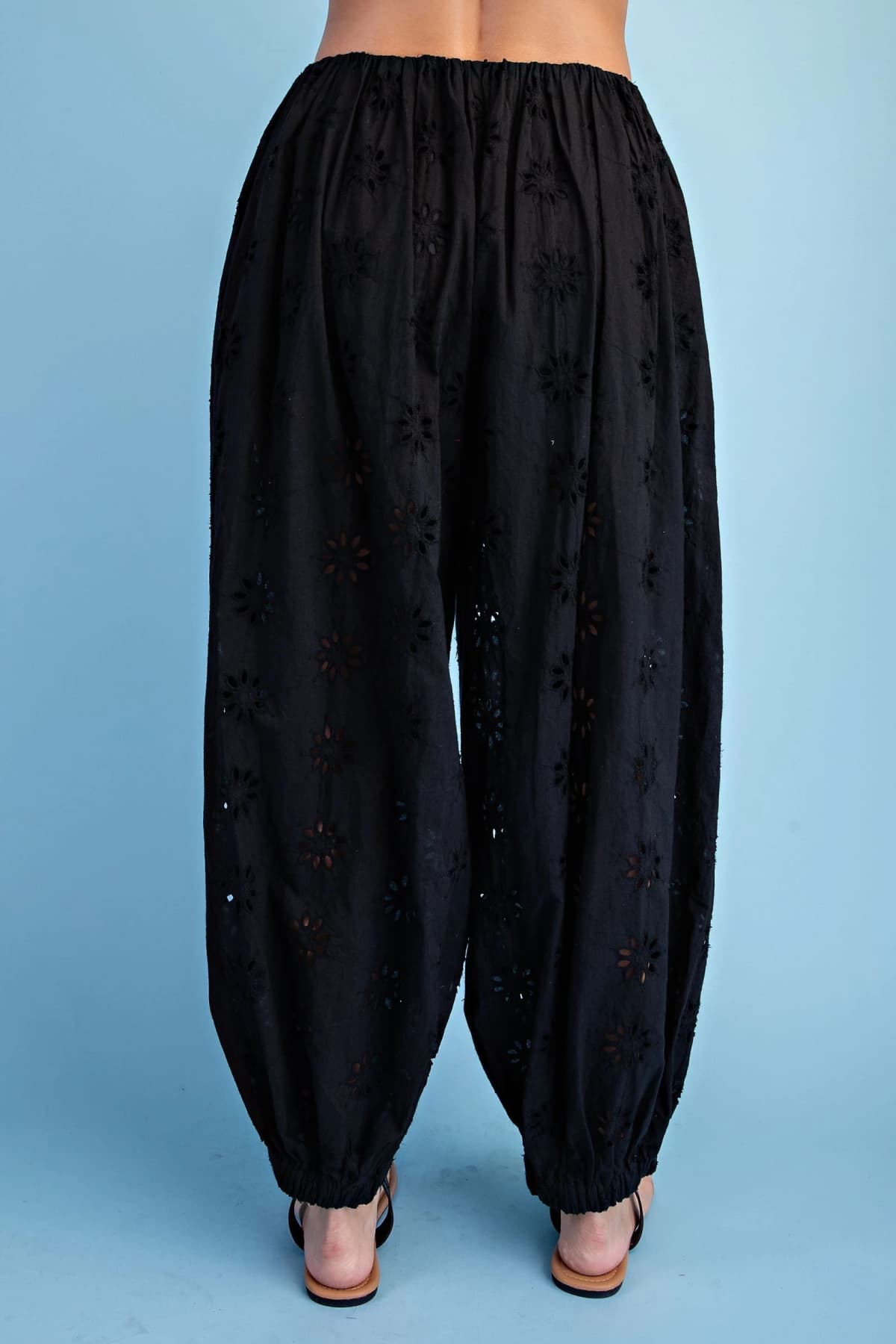 TE2115 - BLACK